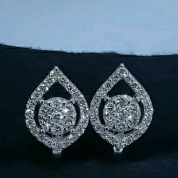 anting jepit emas 750 berlian