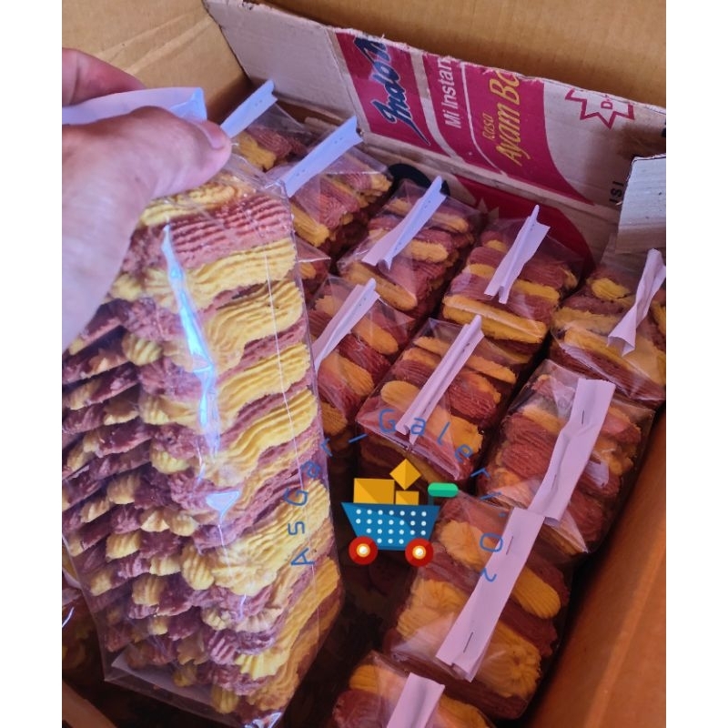 

kue semprit kombinasi 505gram / kue semprit panjang coklat/grosir kue semprit