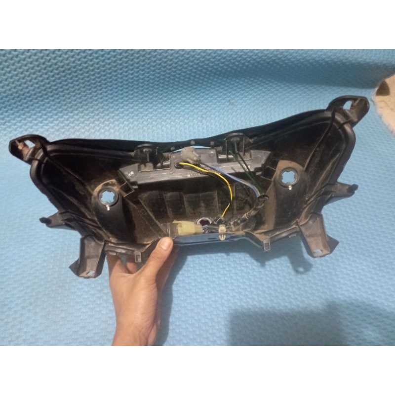 LAMPU STOP YAMAHA N MAX LAMA ORI Kode 2DP