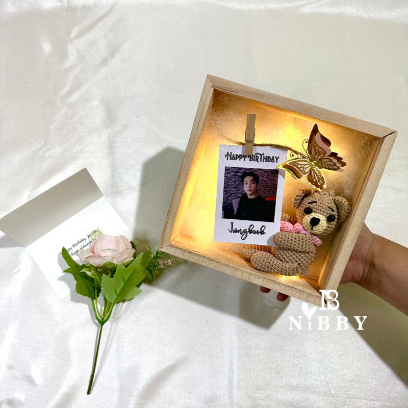 BTS FRAME LED 3D Birthday Gift Graduation Anniversary Kado Ulang tahun Sidang Wisuda Cewek Pacar Pigura Figura LED Akrilik Foto Boneka Polaroid Custom