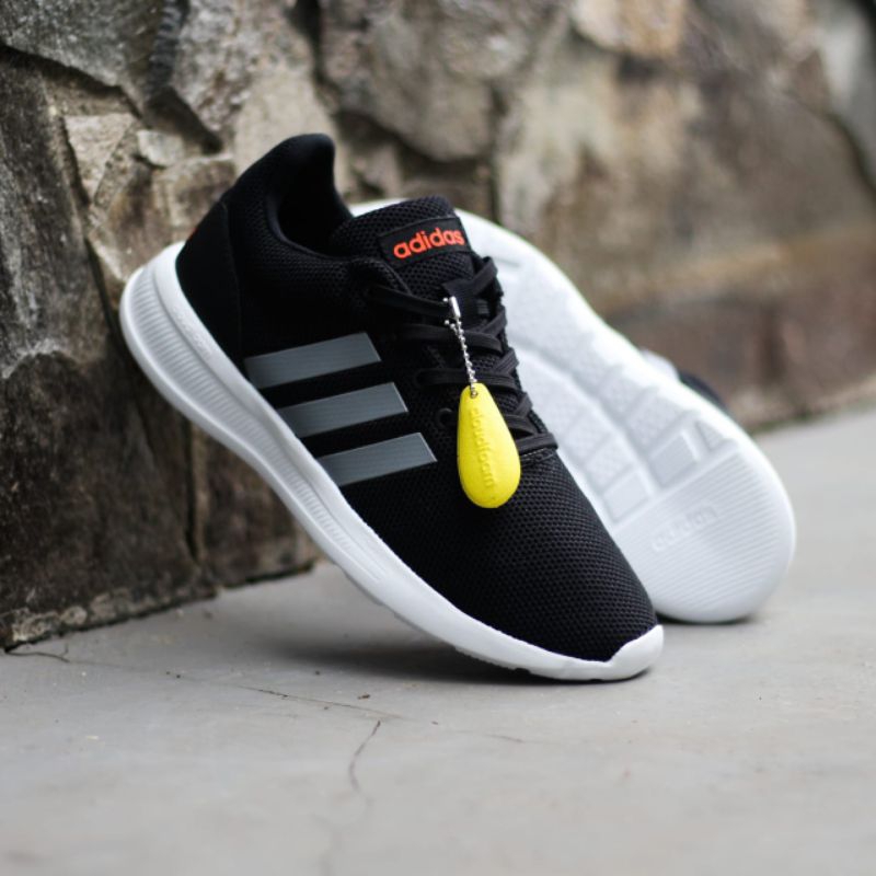 Sepatu adidas sneakers original