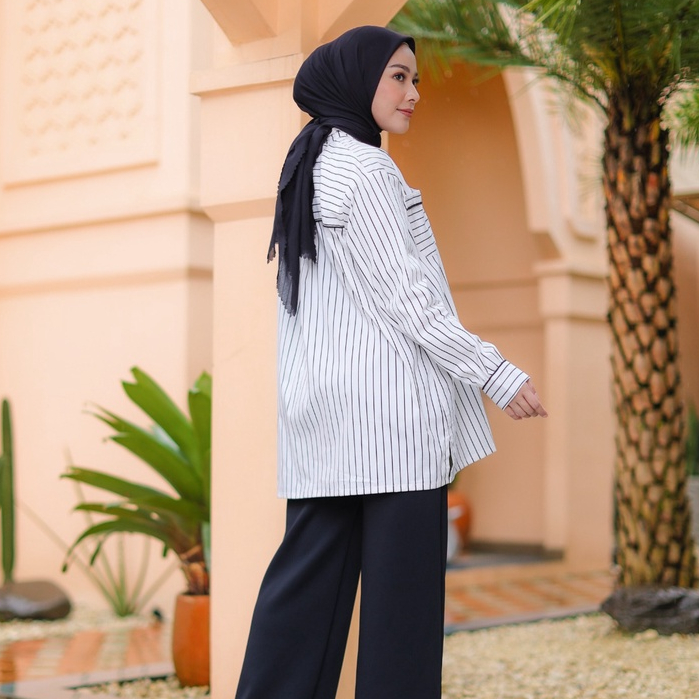 Eleanorre Saba Top Stripe Atasan Muslim Wanita