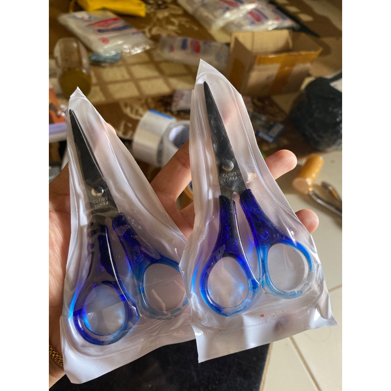 

gunting kecil/gunting serbaguna