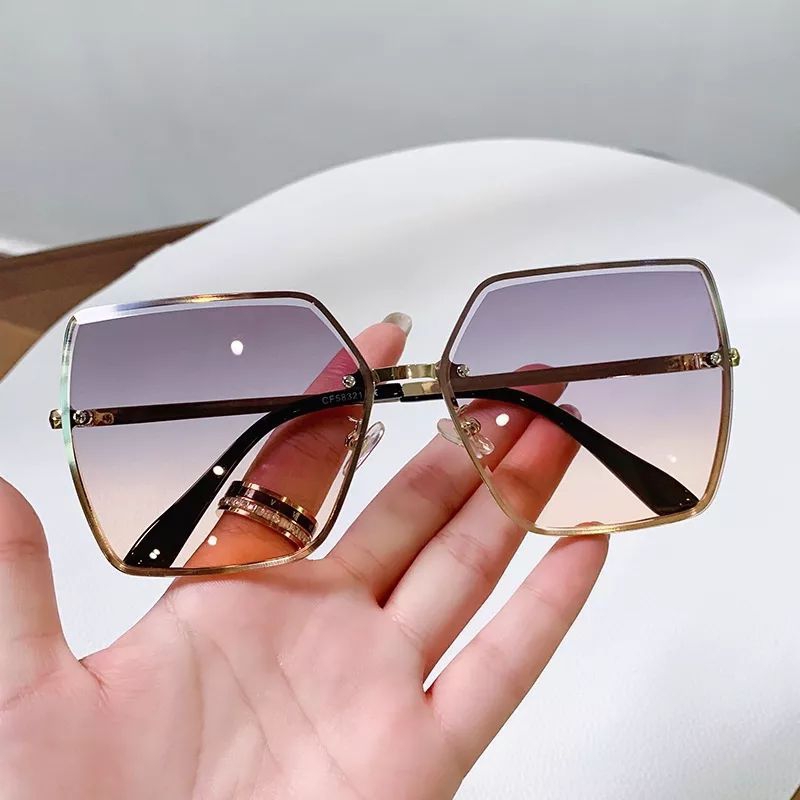 Kacamata Hitam Terbaru Wanita Titanium Style Import Woman Sunglasses Anti Radiasi UV