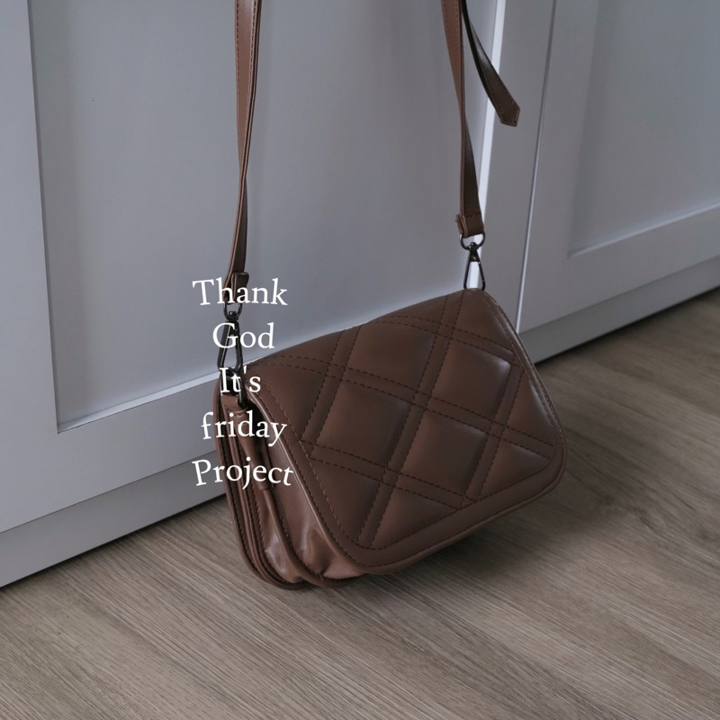 Moru Sling Bag
