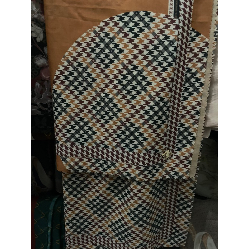 zaskia sungkar lexa scarf orange cream