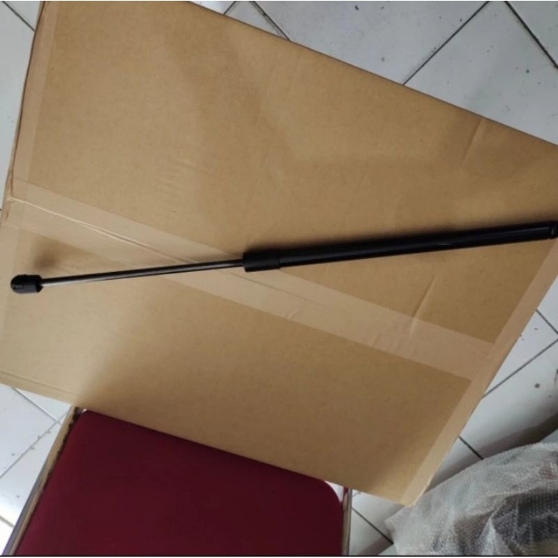 shockbreaker bagasi mazda 2