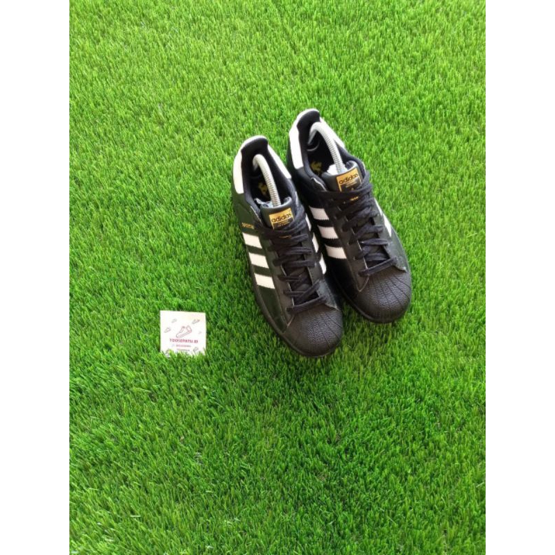 Adidas superstar 41 second