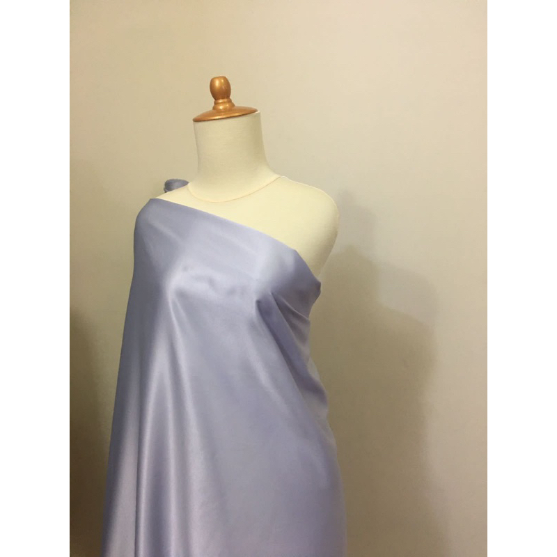 Kain Satin Saten Silk Velvet Premium Furing Bahan Kebaya Dress Bridesmaid Bisa Untuk Baground Foto Produk Warna Abu Silver