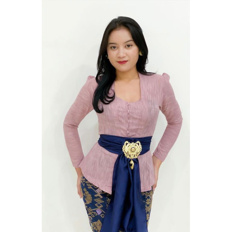 Set kebaya jadi air mata