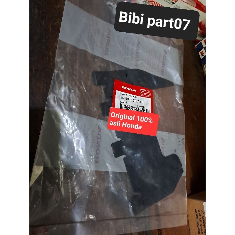 80104-K59-A10 GUARD,PLASH UNTUK VARIO125/150-2015-2023