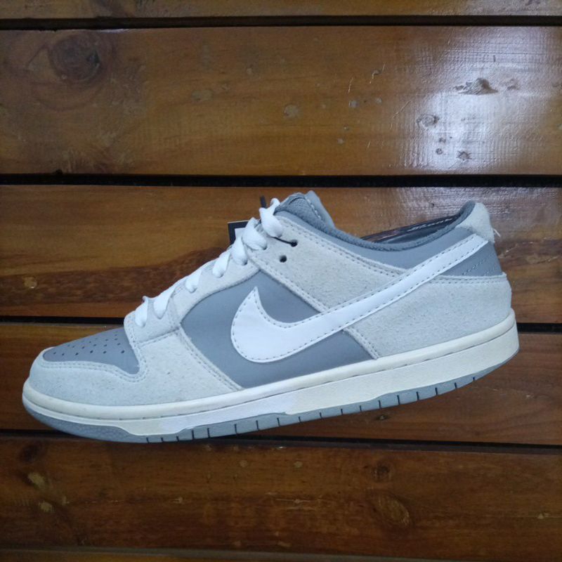 Sepatu Nike SB Dunk Low White Grey second original