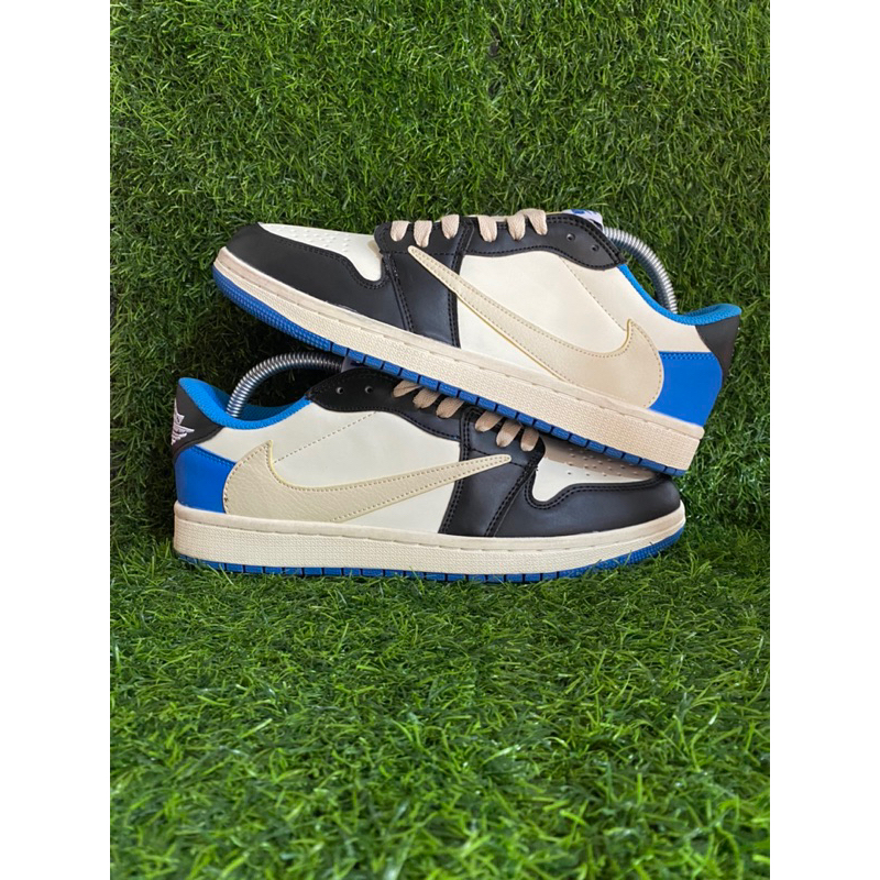 JORDAN 1 LOW TRAVIS SCOTT X FRAGMENT