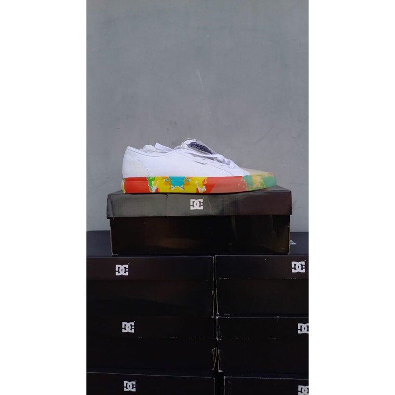 DC MANUAL RT X EVAN SMITH (BNIB)