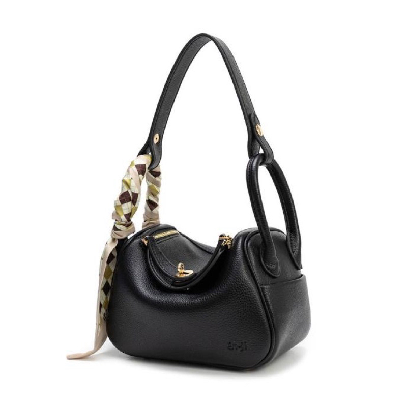 TAS EN-JI NAERA HITAM