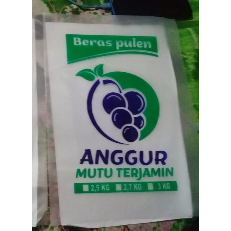 

plastik kemasan beras 2,5kg cap anggur dan naga