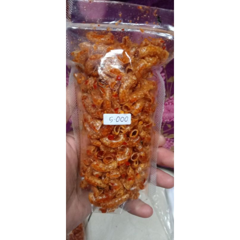 

Makaroni pedas daun jeruk 100g