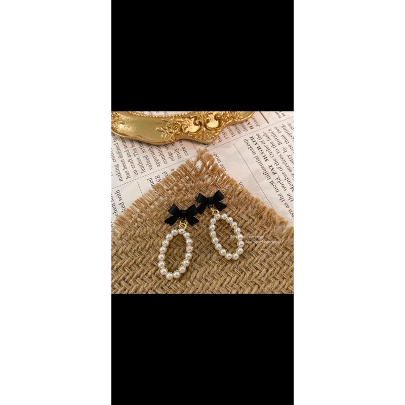 Anting Mutiara Pita Hitam