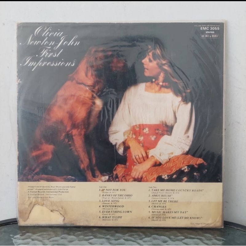 Vinyl Piringan Hitam 12 inch Olivia Newton John - First Impressions