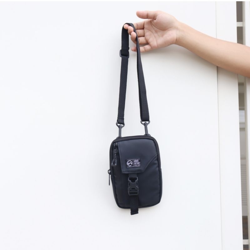 Mmosport Sling Pouch KURO Hanging Wallet Tas Gantung Leher Pria wanita