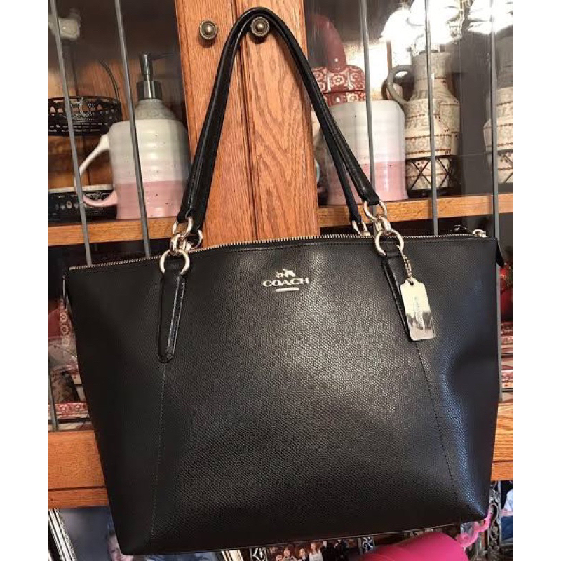 PRELOVED COACH TOTE BAG ORIGINAL ADA NO SERI black