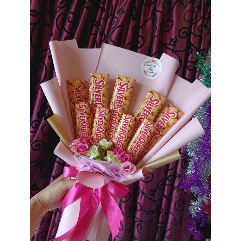 

BUKET COKLAT / BUKET SILVERQUEEN / BUKET SNACK