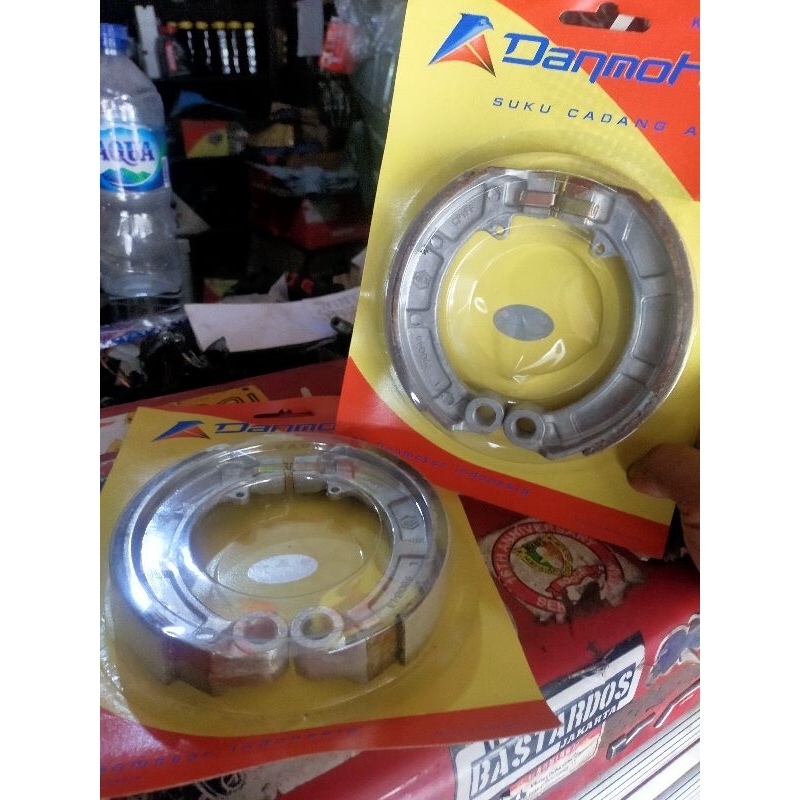 kampas rem Vespa danmotor
