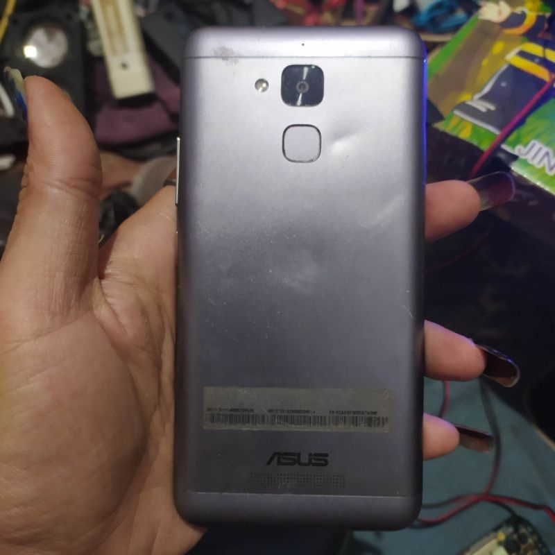 Asus zenfone 3 max
