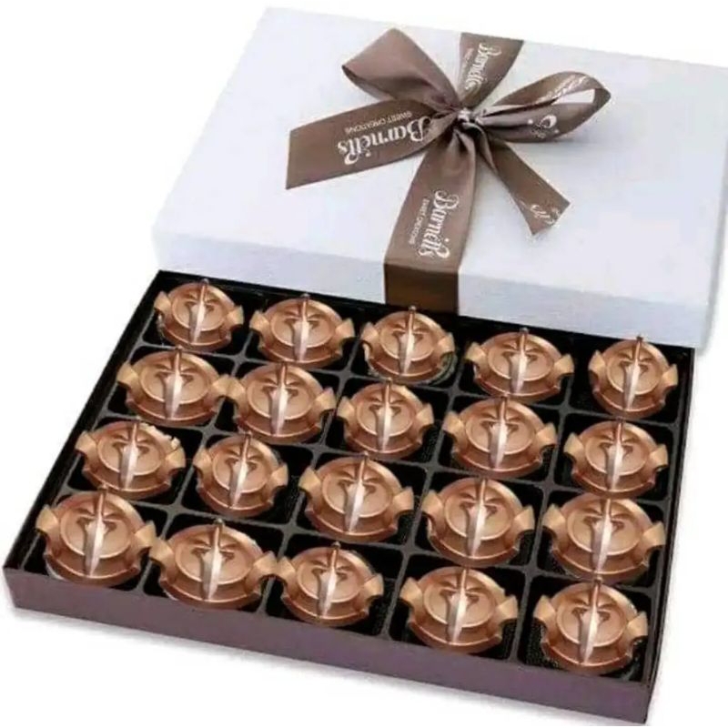 

Box coklat valentine