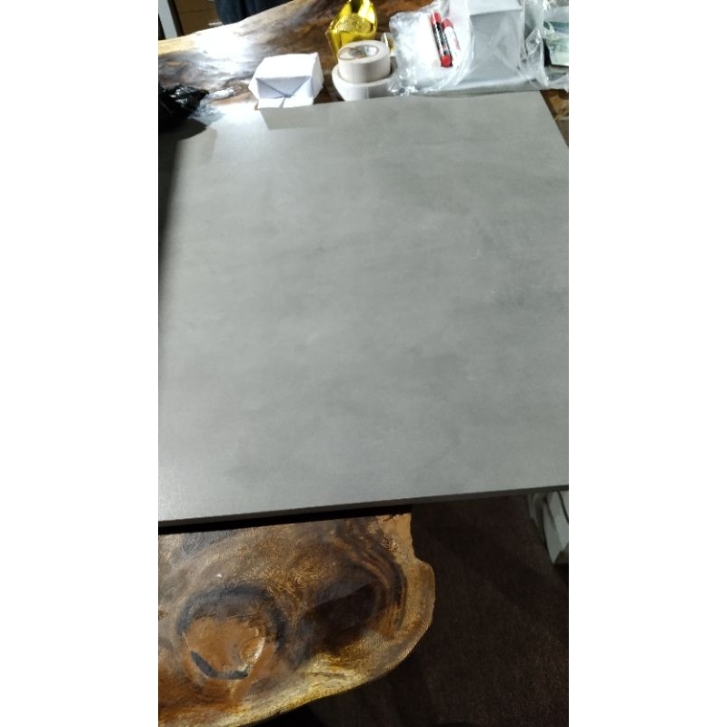 Granite Roman Dportland Taupe 60 x 60 tipe AGT6022036R