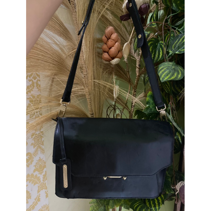 Morgan de toi  Preloved Sling bag