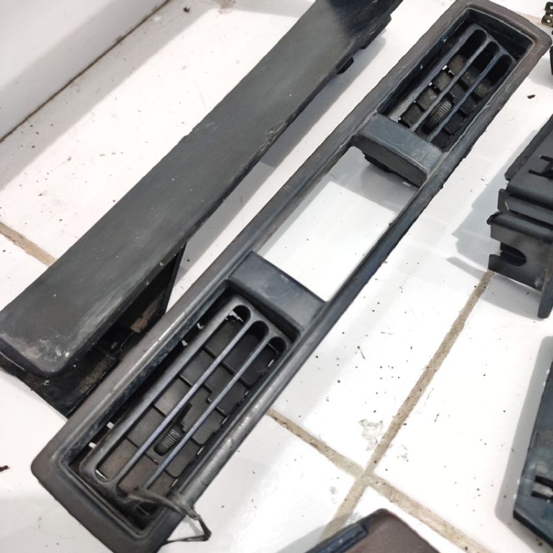 kisi kisi AC tengah dashboard Honda Civic excellent 1983 83 bekas ORI copotan