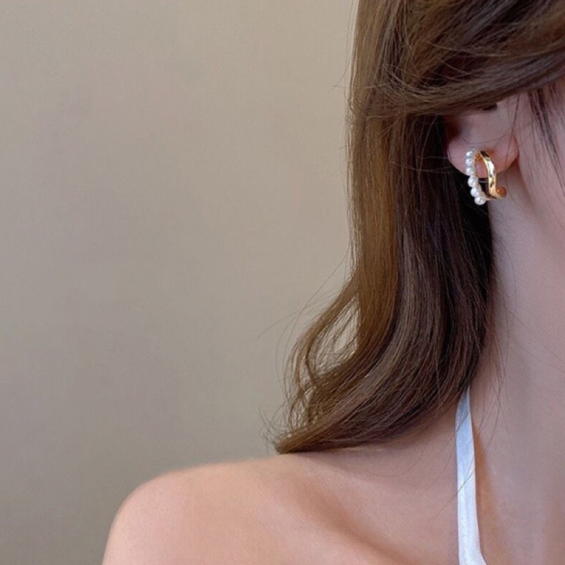 Pearly gold earrings / anting