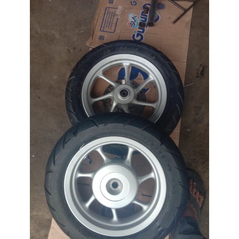 Velg STD ¹set+ban Scoopy Donat 2017/19 PNP Beat Karbu ring12+bhosing ( Original )