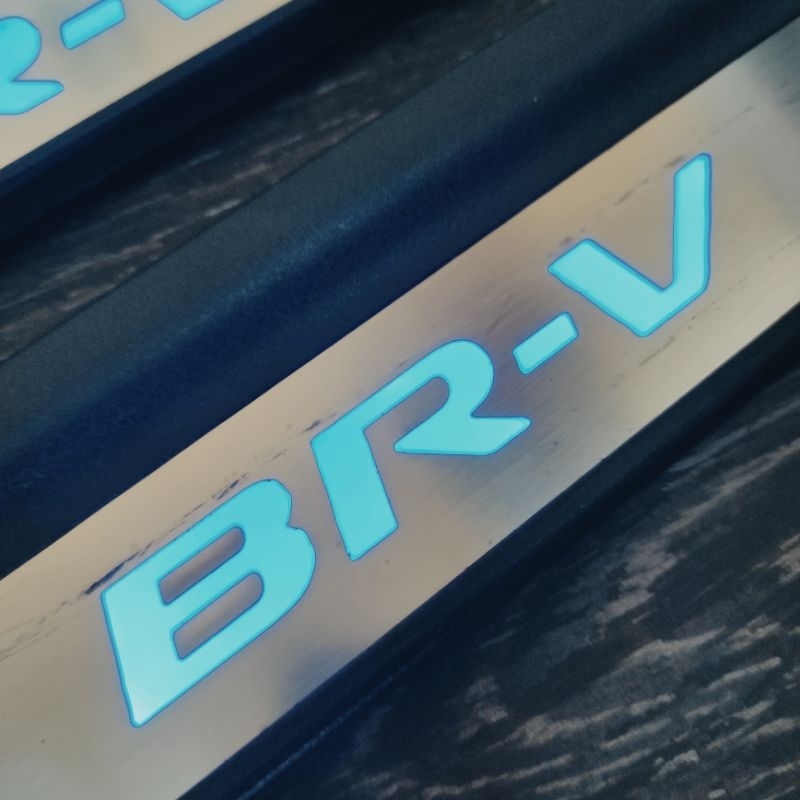 sill plate samping pintu mobil honda brv BR-V lampu led biru