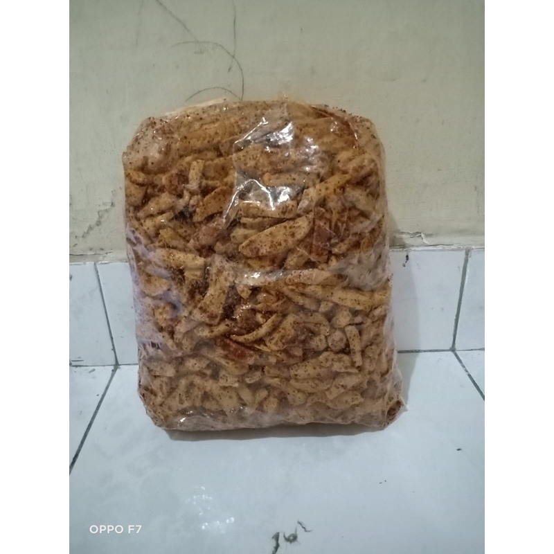 

basreng pedas daun jeruk 1/2