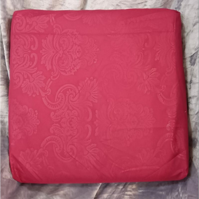 Sarung bantal kursi kayu