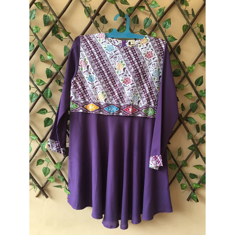 Preloved Audry Batik wanita lengan panjang size L