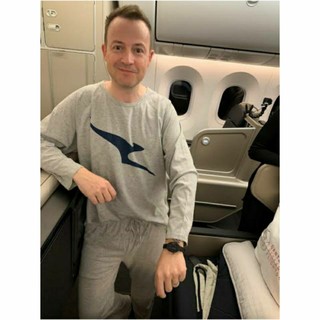 Jual Qantas Amenities - Qantas Pyjamas Business Class | Shopee Indonesia