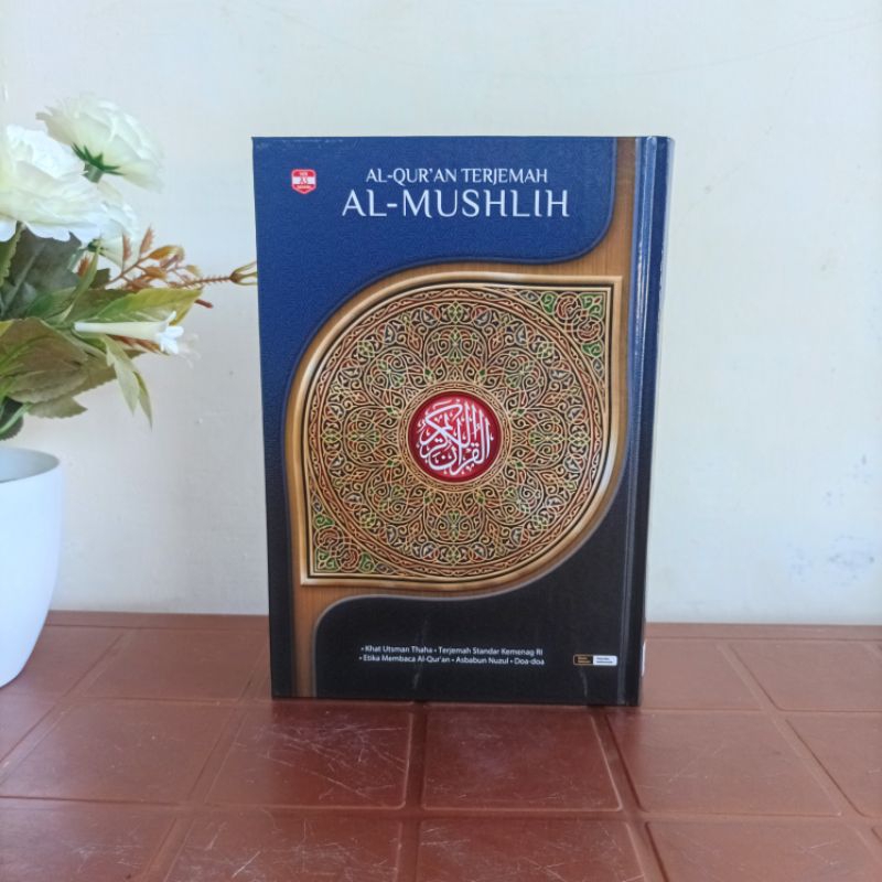Al-quran Terjemah Al-Muslih Khat Utsmani 15 Baris