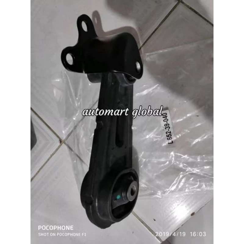 engine mounting dudukan mesin belakang Mazda 2 at fiesta mt