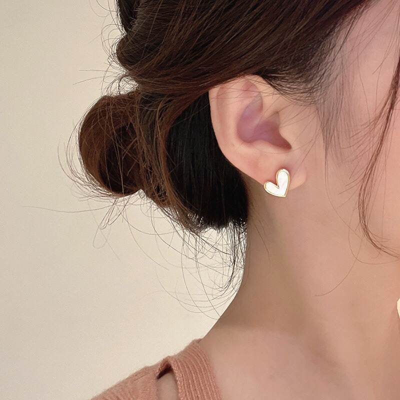 Anting Titanium Love White Keramik Korea Style Fashion Elegan