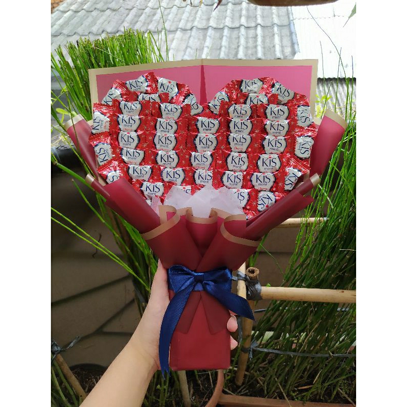 

bucket snack permen kis/hadiah wisuda/valentine/anniversary