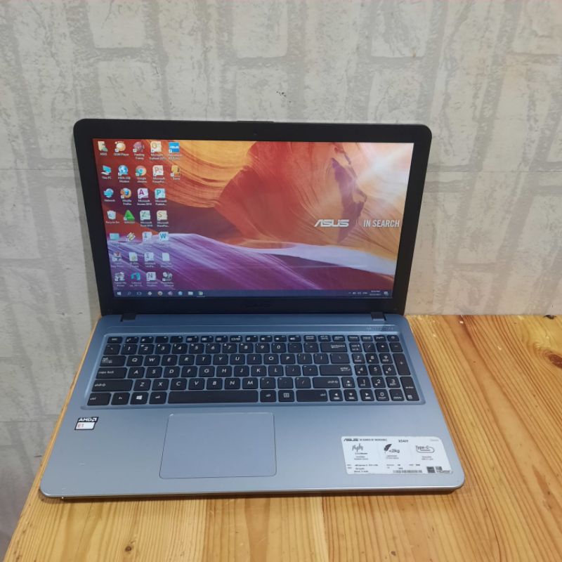 Laptop Asus X540YA Amd E1-7010 Layar 15 inc Vga Amd Radeon R2 Graphics Windows 10 mulus