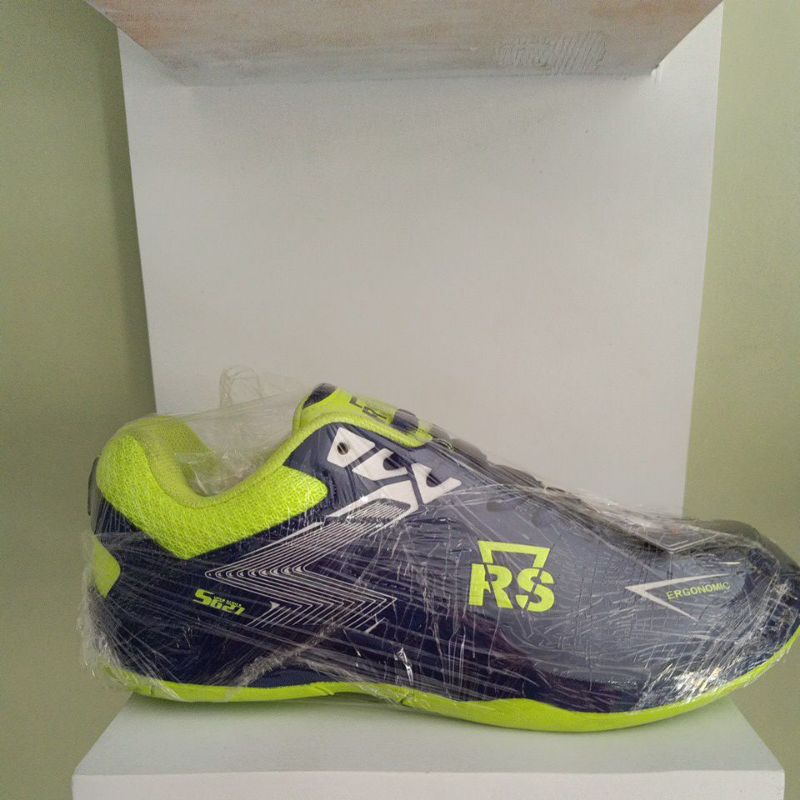 sepatu reinforce speed