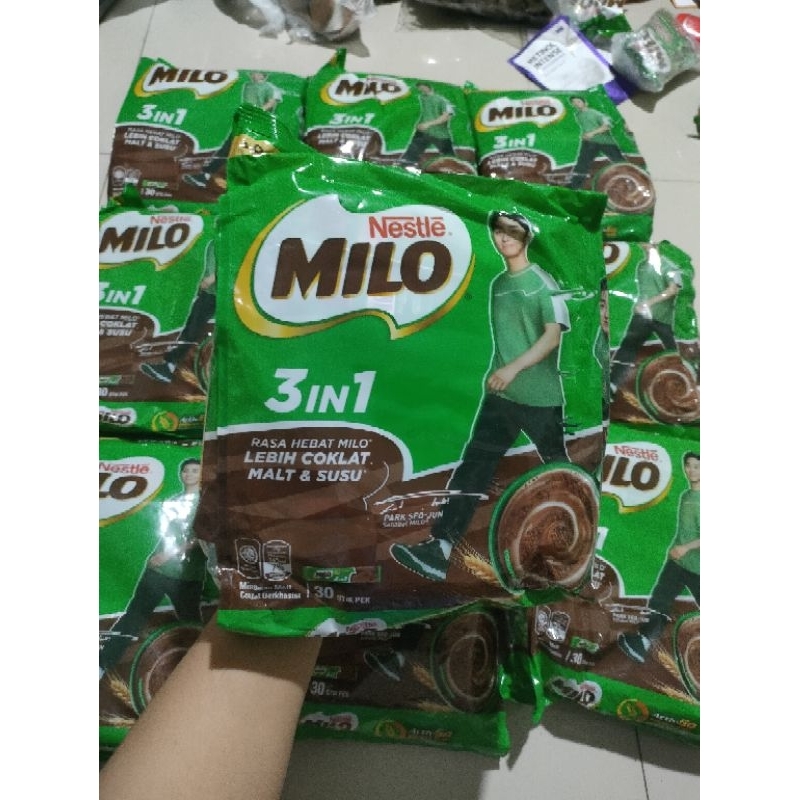 

♥️ IMMASBEAUTY ♥️ (READY) Milo stik isi 18 Milo Stik isi 30 Milo Original Malaysia Milo 3 in 1 ORIGINAL MALAYSIA