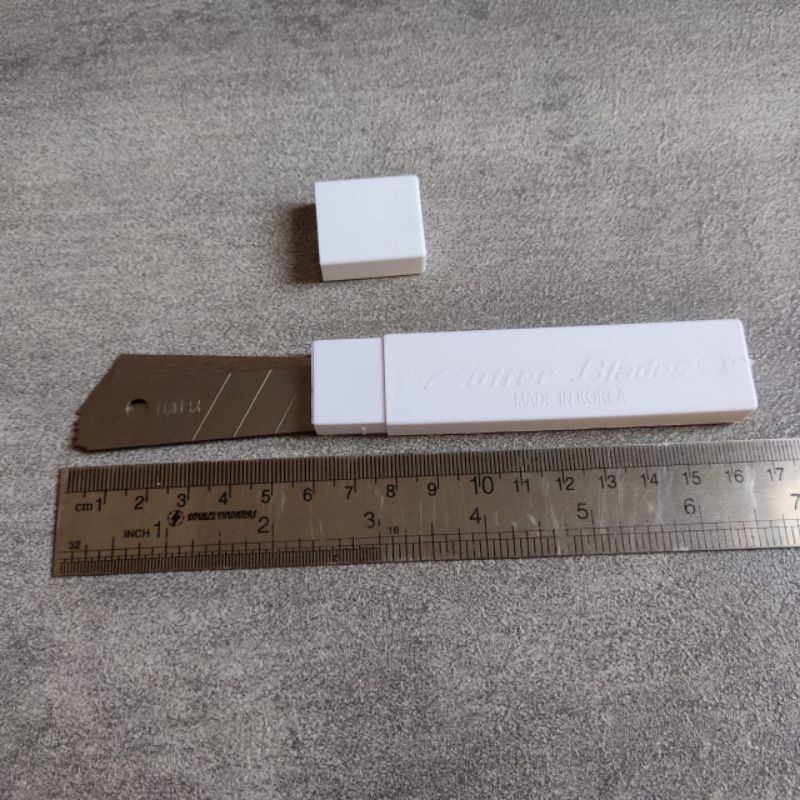 

Pisau isi ulang cutter