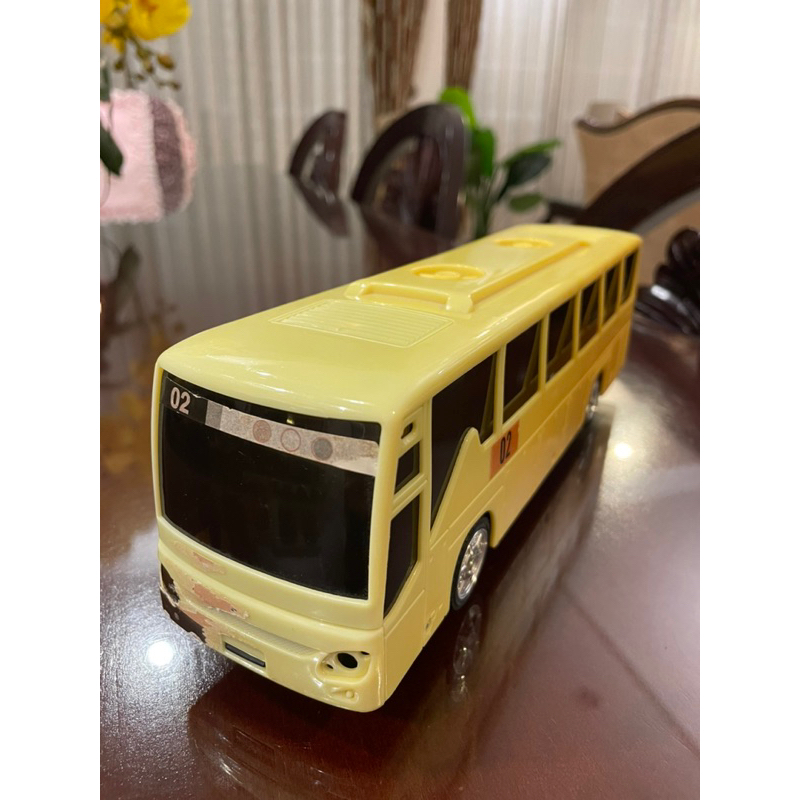 Mainan Mobil Bus Tayo Kuning