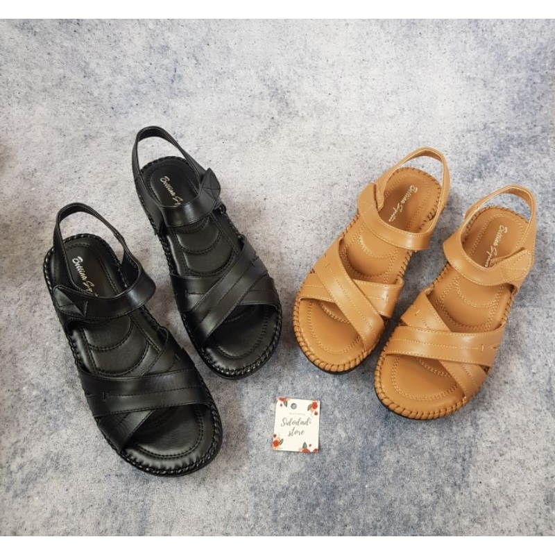 Sepatu Sandal Wanita Terbaru Betina Signature C301-BS1868