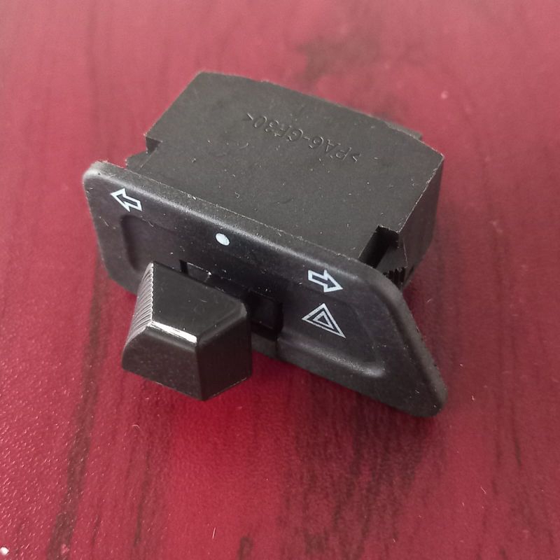 Tombol saklar lampu sein hazard Karisma Shogun Beat Smash Vario